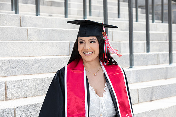 LICIA GRAD-17