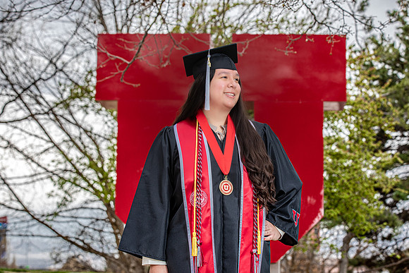 Sinndy Grad Portraits-6