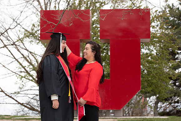 Sinndy Grad Portraits-12