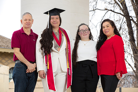 Sinndy Grad Portraits-45
