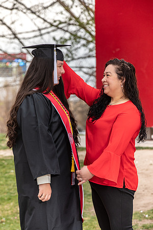 Sinndy Grad Portraits-14