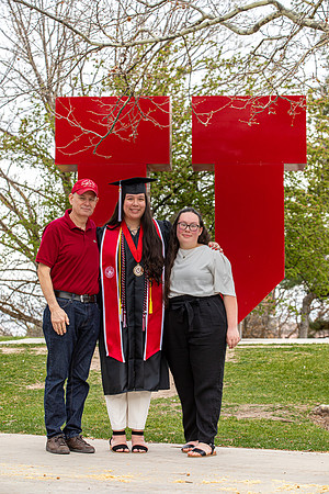 Sinndy Grad Portraits-32