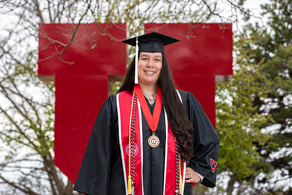 Sinndy Grad Portraits-5