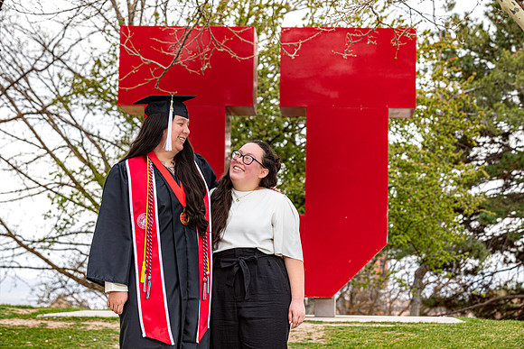 Sinndy Grad Portraits-25
