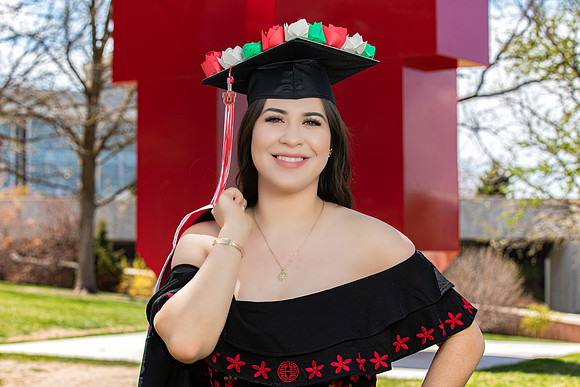 Brenda Grad Portraits-14