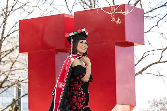 Brenda Grad Portraits-11