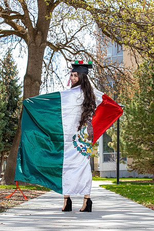 Brenda Grad Portraits-34
