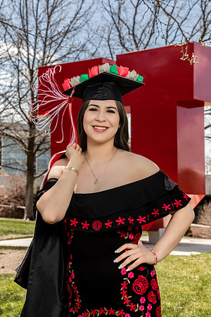 Brenda Grad Portraits-18