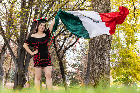 Brenda Grad Portraits-38