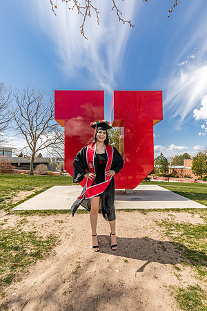 Brenda Grad Portraits-3