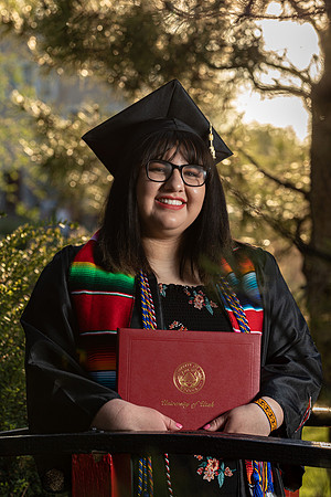 Jazmin G. Grad 2021-69