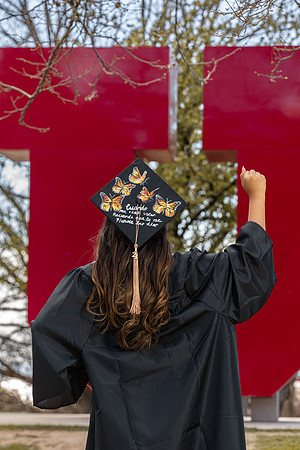 Aranza Grad Portraits-45