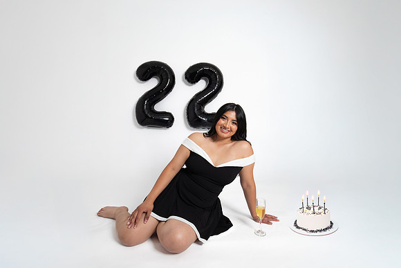 Evelyn22-30