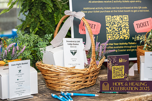 H&H Celebration 25-51