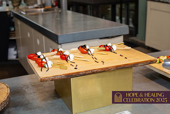 H&H Celebration 25-22